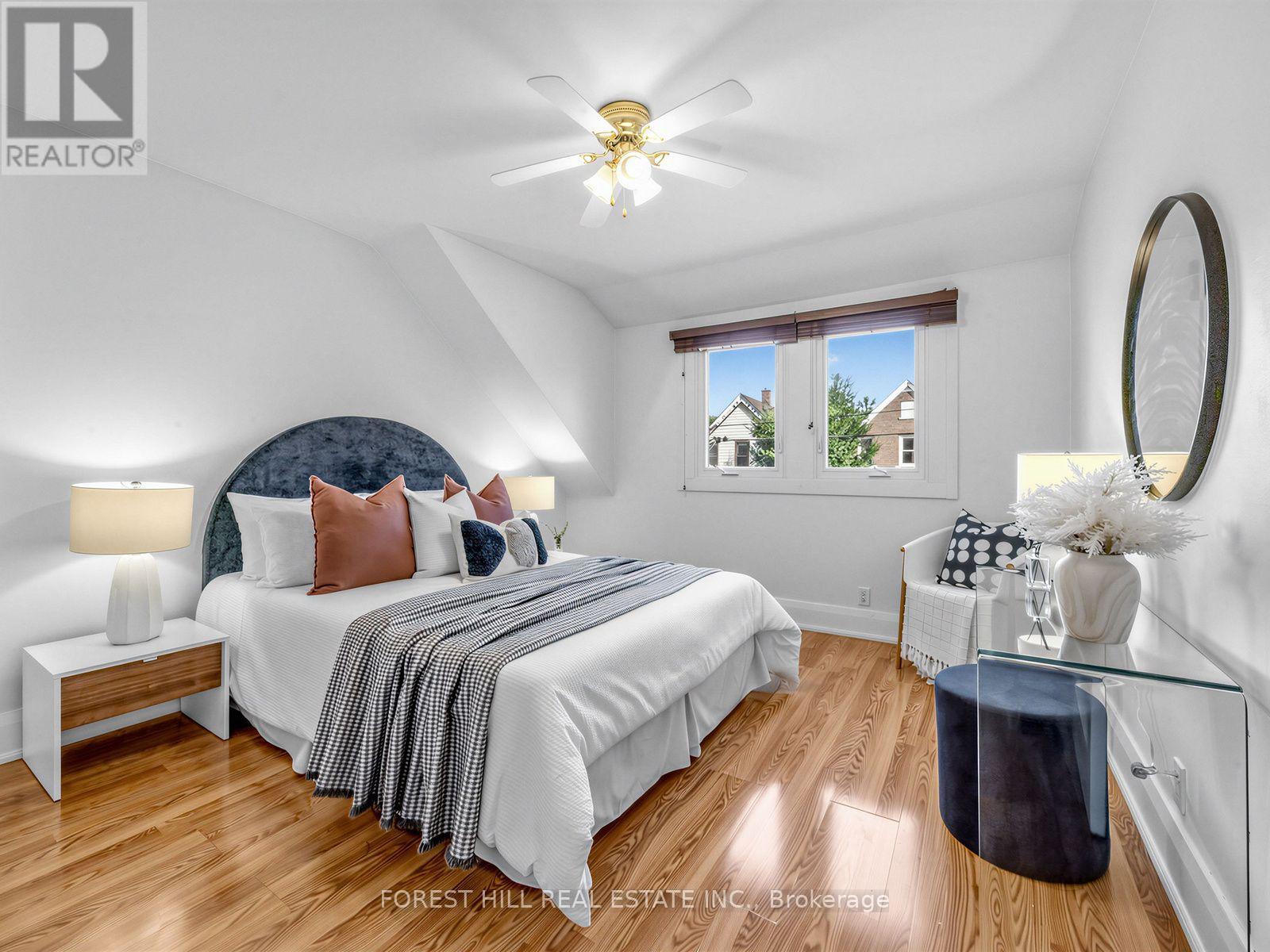2375 Gerrard Street E Property Photo 11