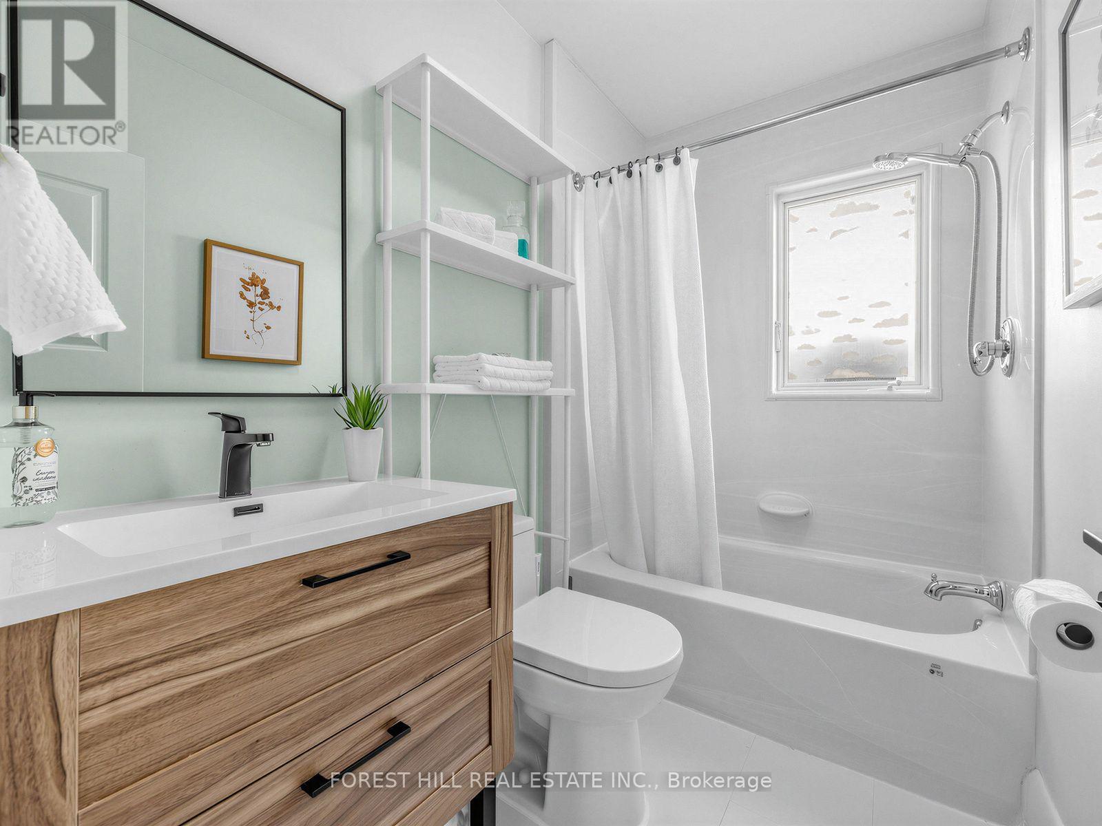 2375 Gerrard Street E Property Photo 16