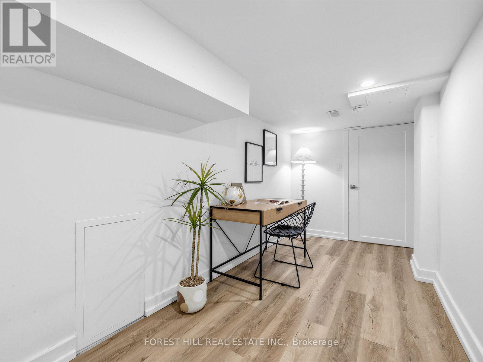 2375 Gerrard Street E Property Photo 20