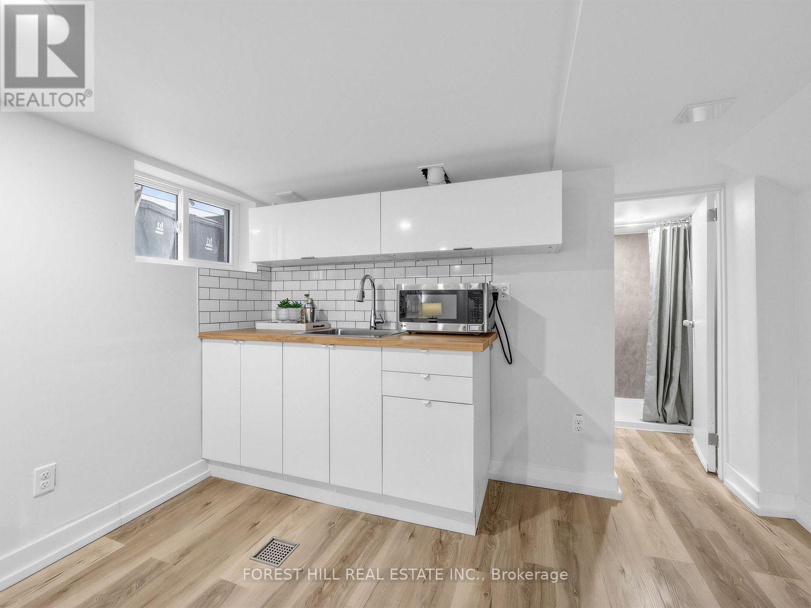 2375 Gerrard Street E Property Photo 21