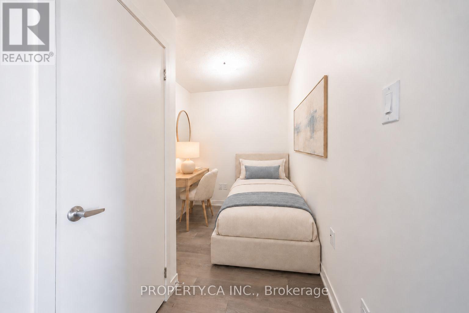 412 - 20 Orchid Place Drive Property Photo 7