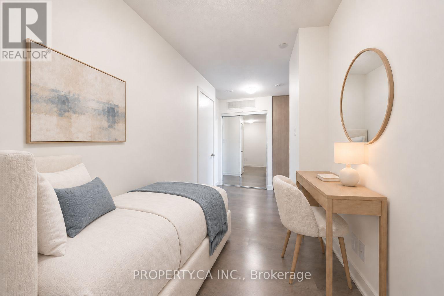 412 - 20 Orchid Place Drive Property Photo 9