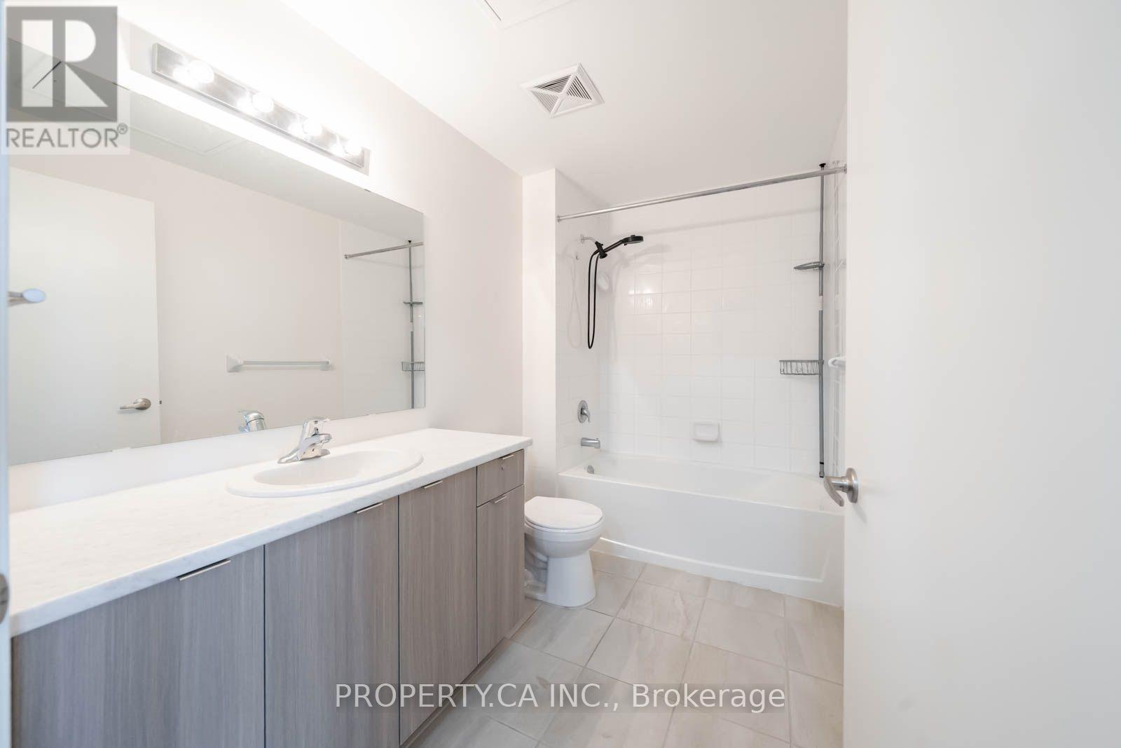 412 - 20 Orchid Place Drive Property Photo 18