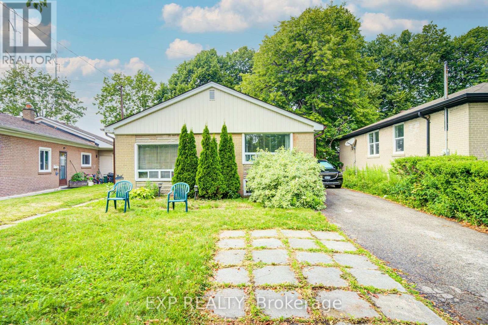 176 SEDGEMOUNT DRIVE Property Photo 1