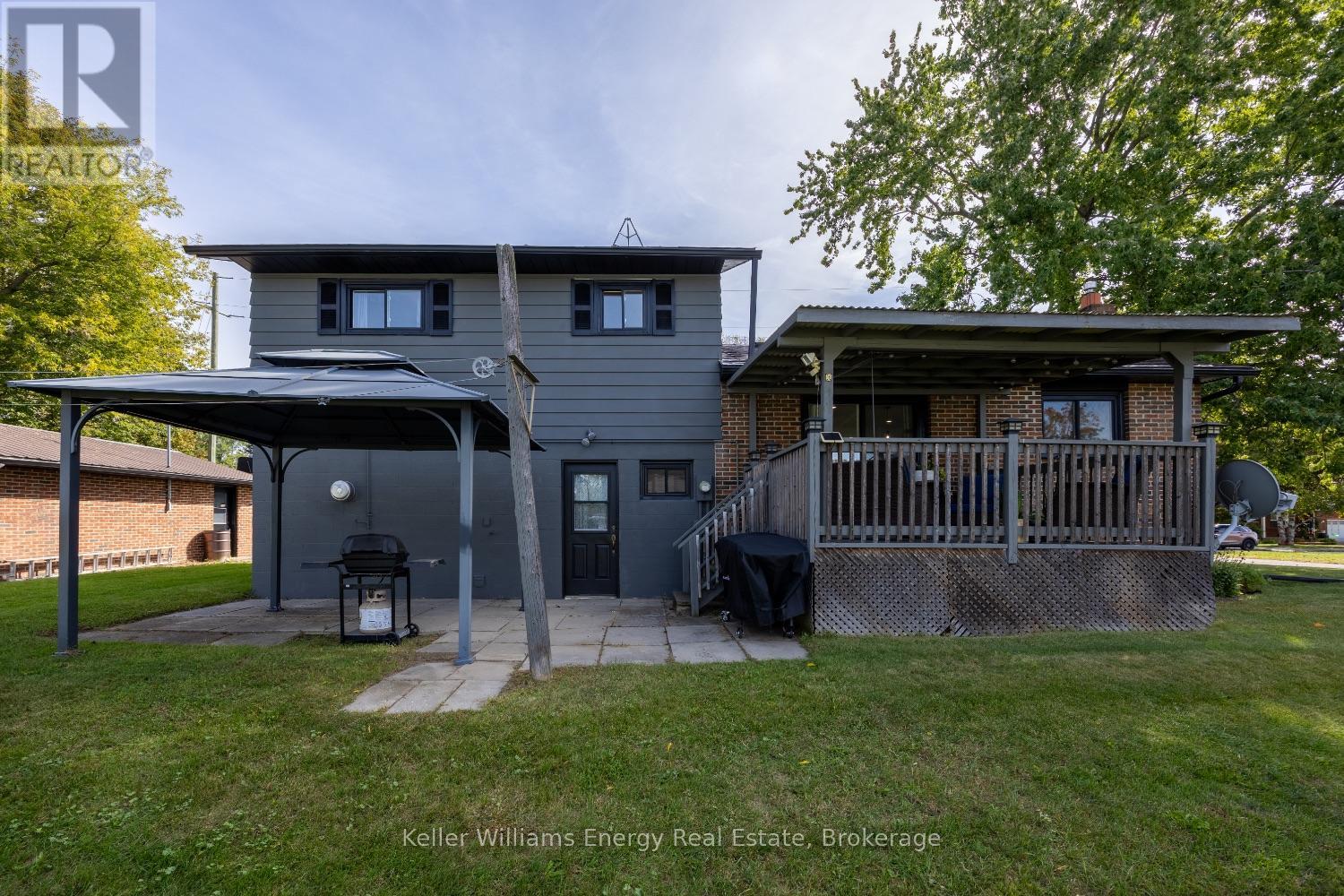 190 Church Street N Property Photo 26