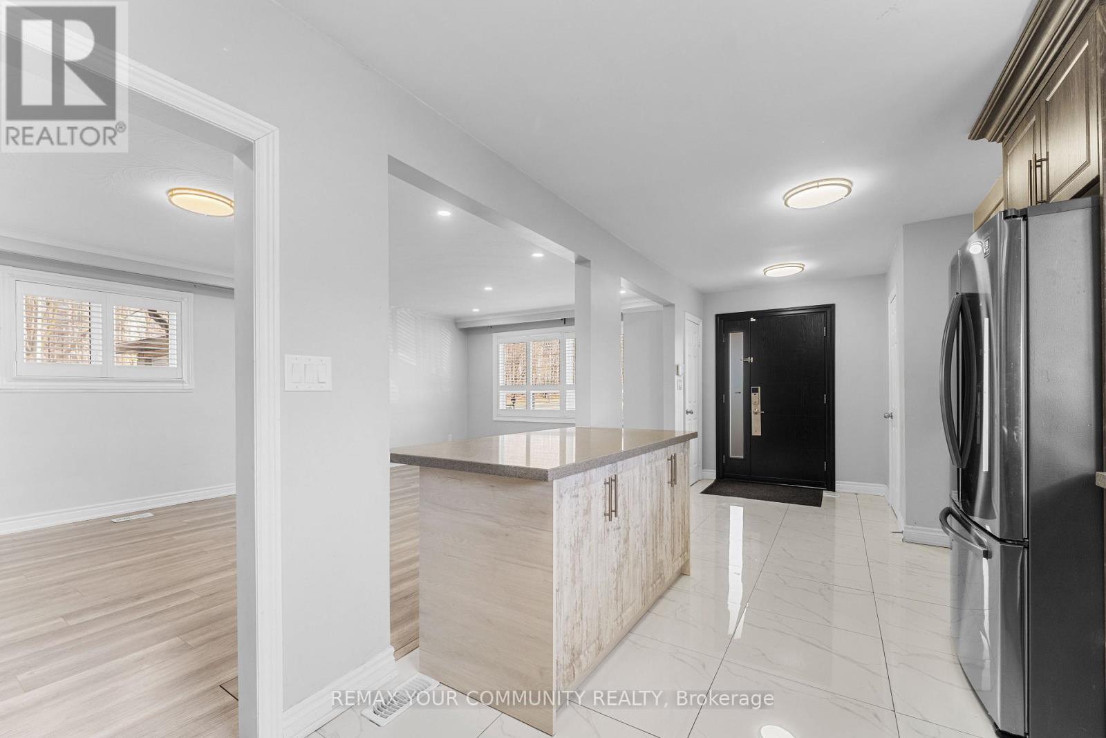 54 Saratoga Drive Property Photo 5