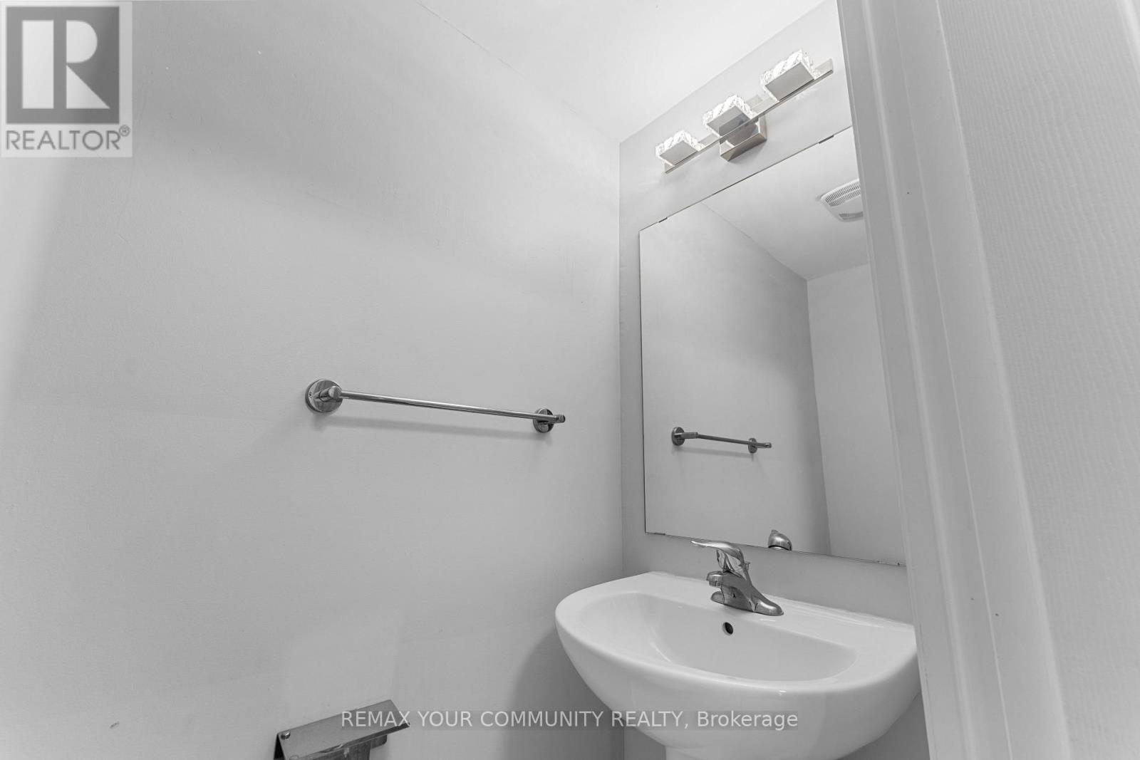 54 Saratoga Drive Property Photo 13