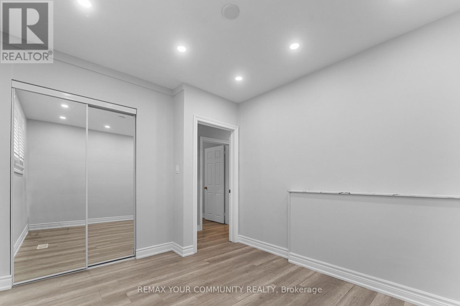54 Saratoga Drive Property Photo 23