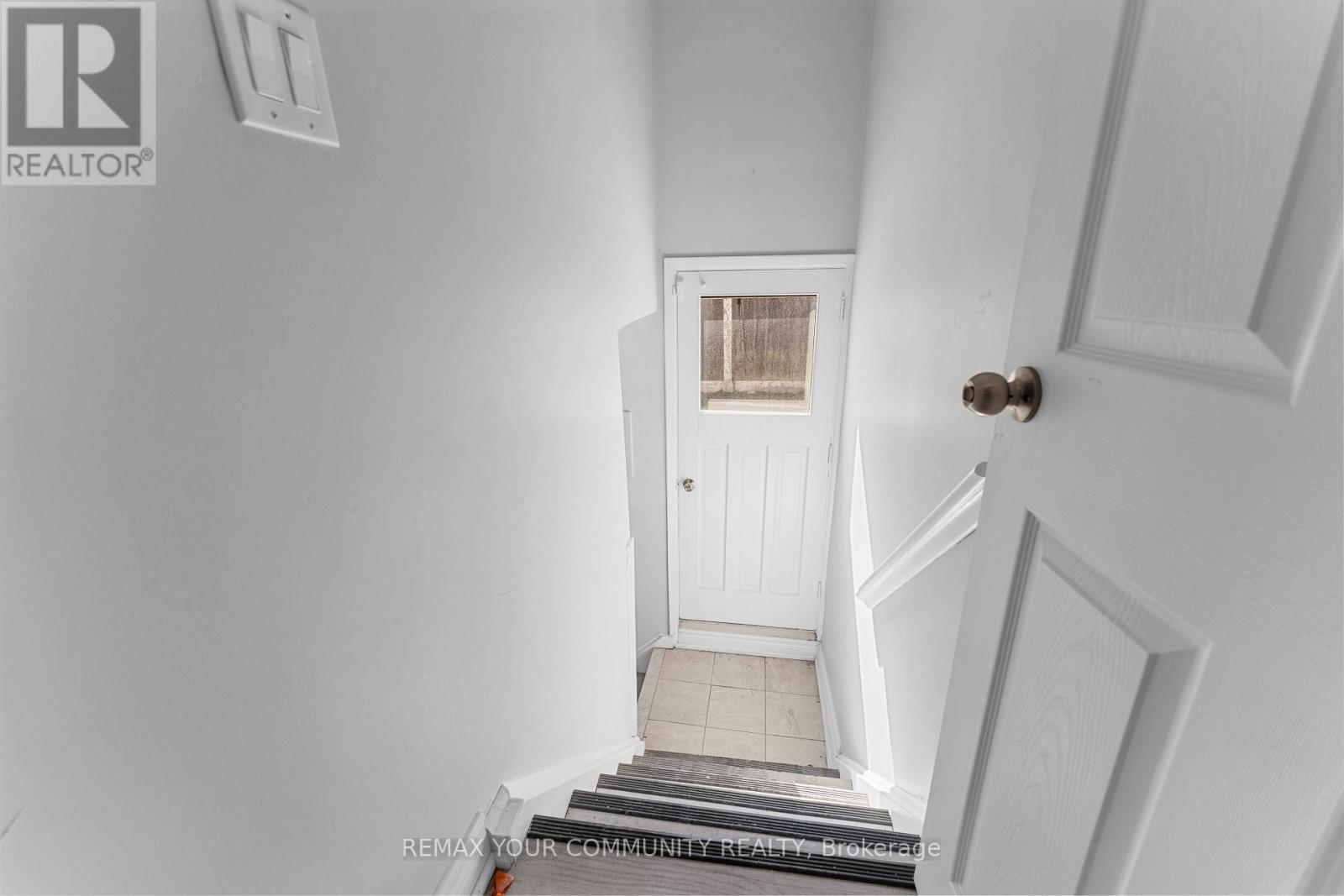 54 Saratoga Drive Property Photo 25