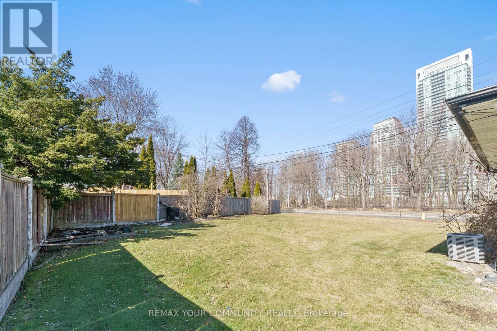 54 Saratoga Drive Property Photo 28