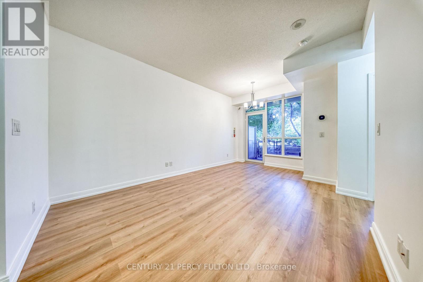 116 - 181 Village Green Square Property Photo 15