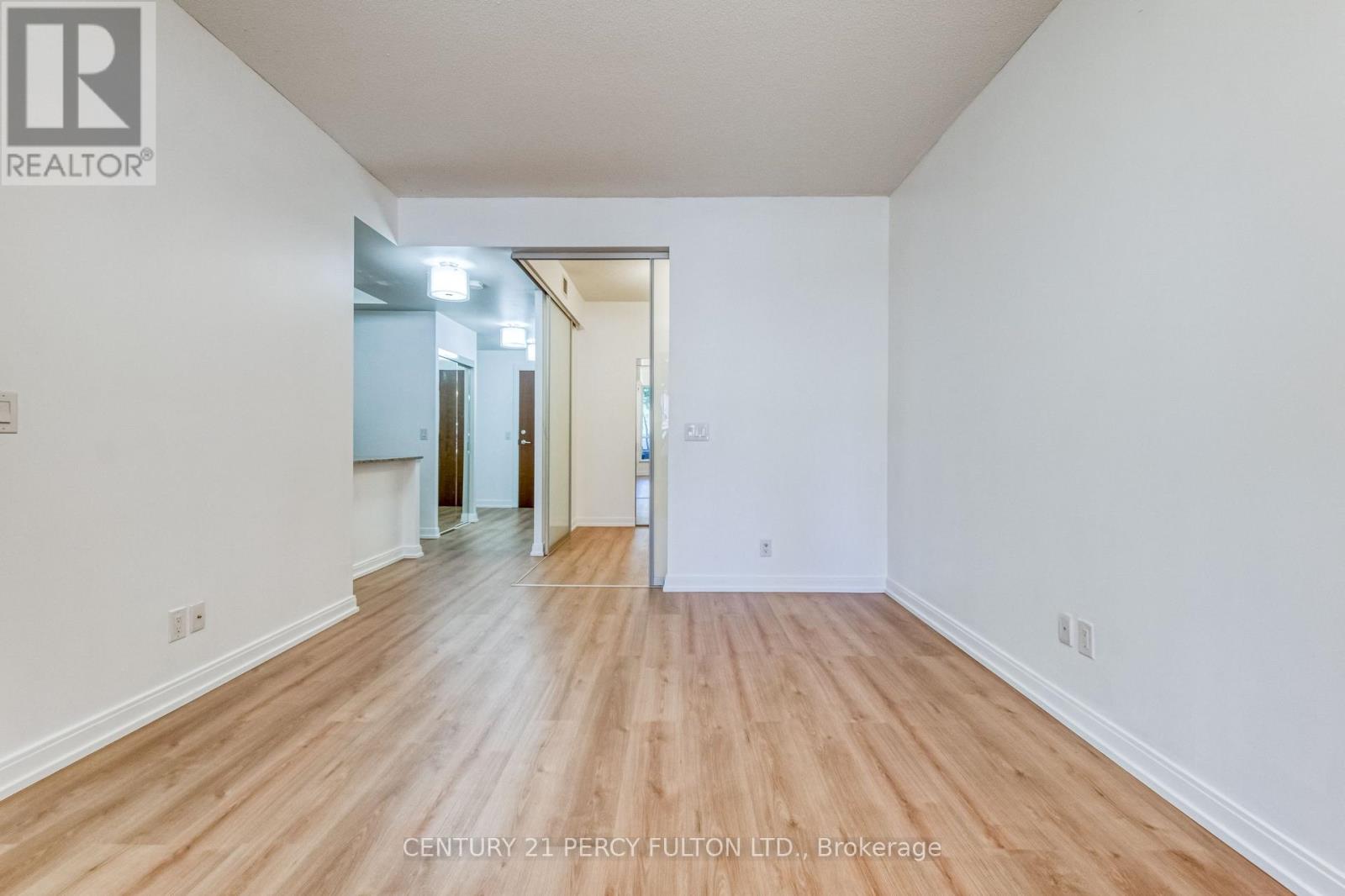 116 - 181 Village Green Square Property Photo 19