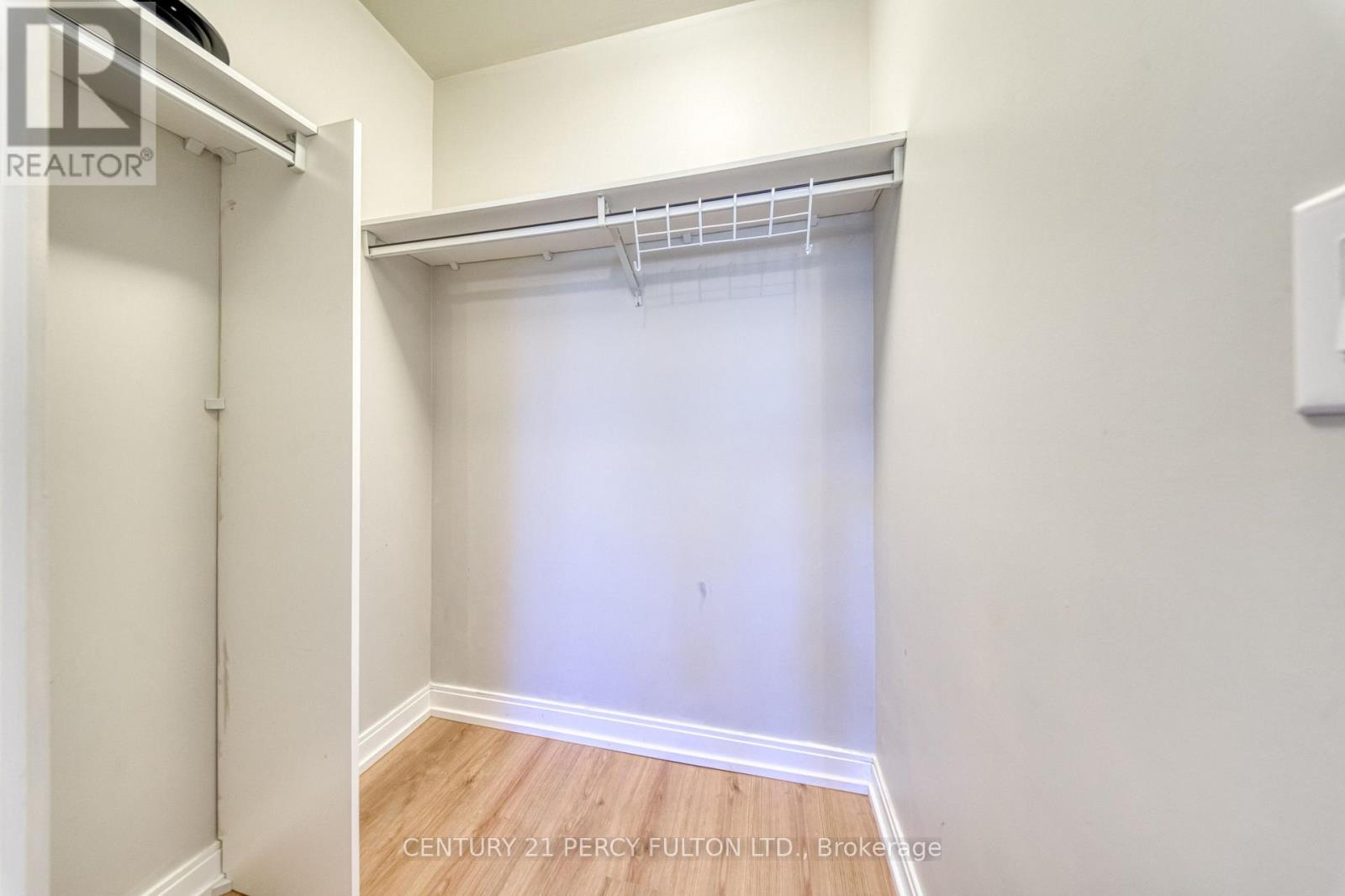 116 - 181 Village Green Square Property Photo 25