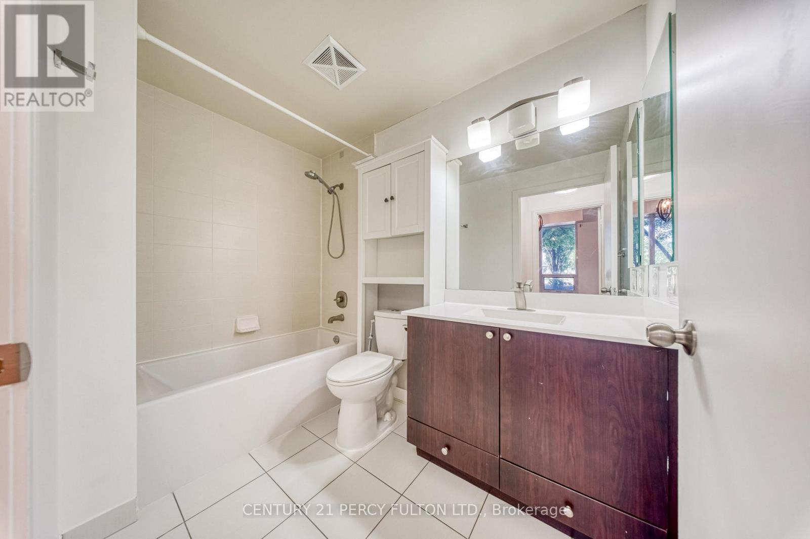 116 - 181 Village Green Square Property Photo 26