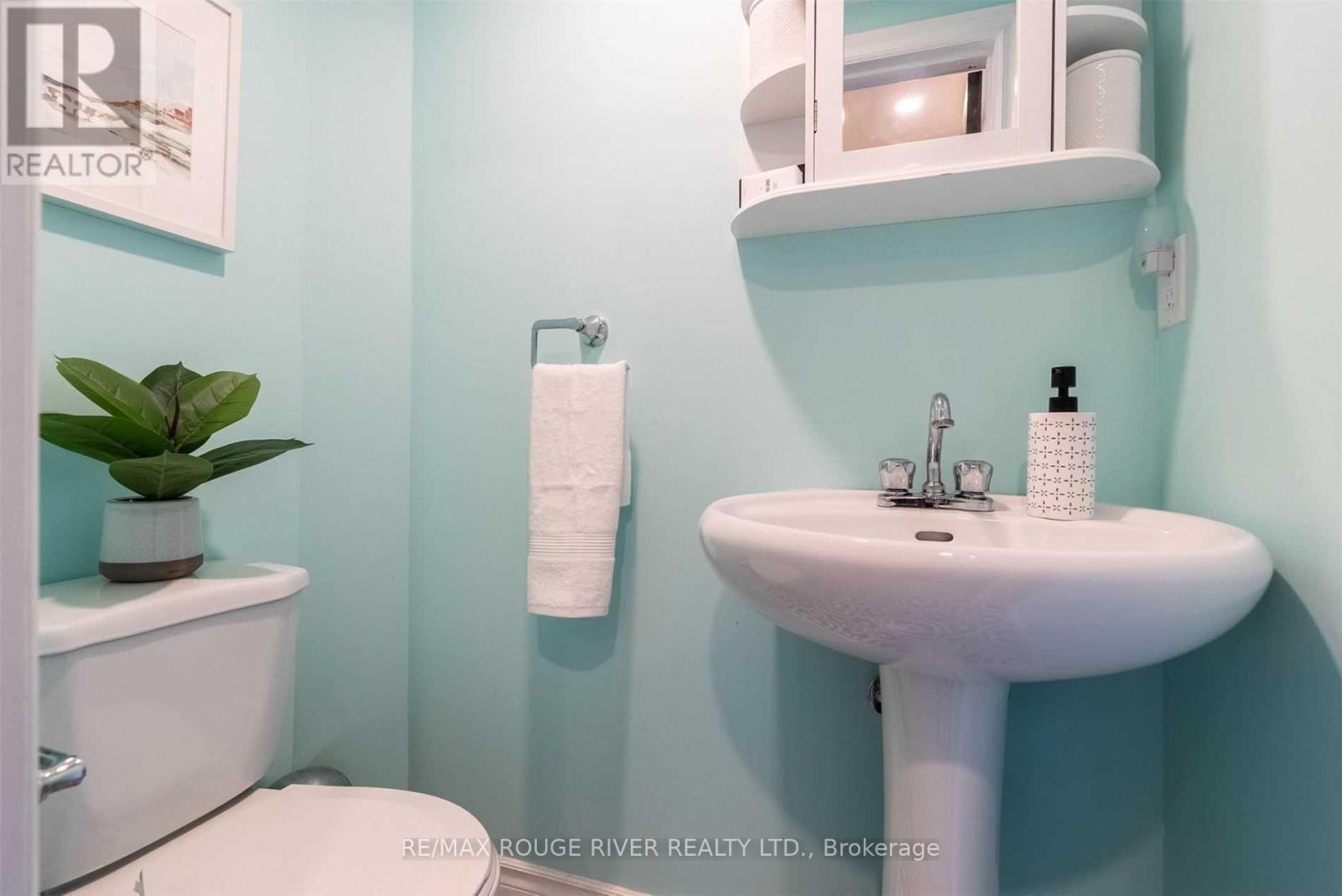 Upper - 131 John Street E Property Photo 17