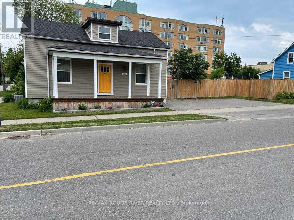 Upper - 131 John Street E Property Photo 29