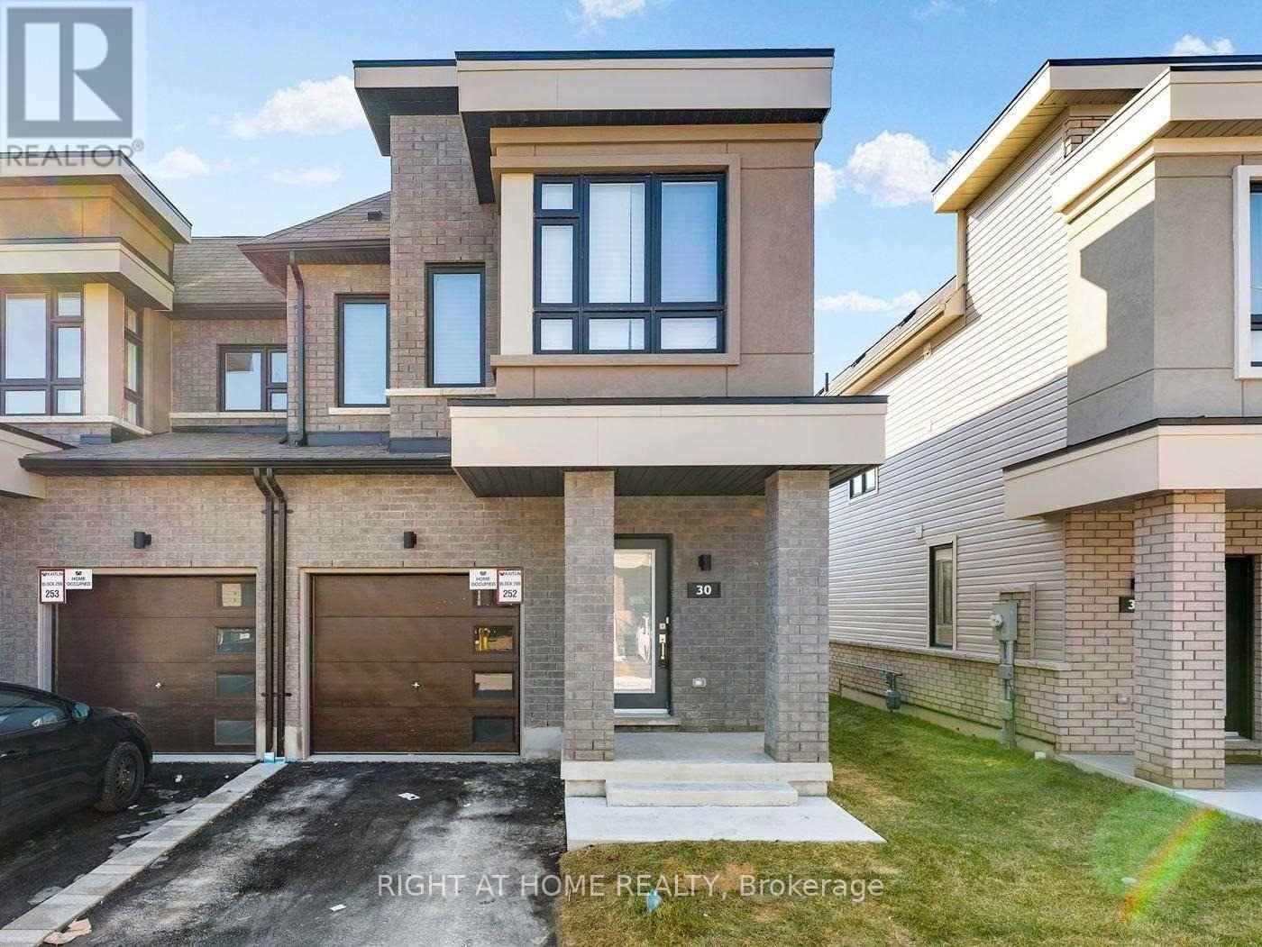 30 Caspian Square Property Photo 1
