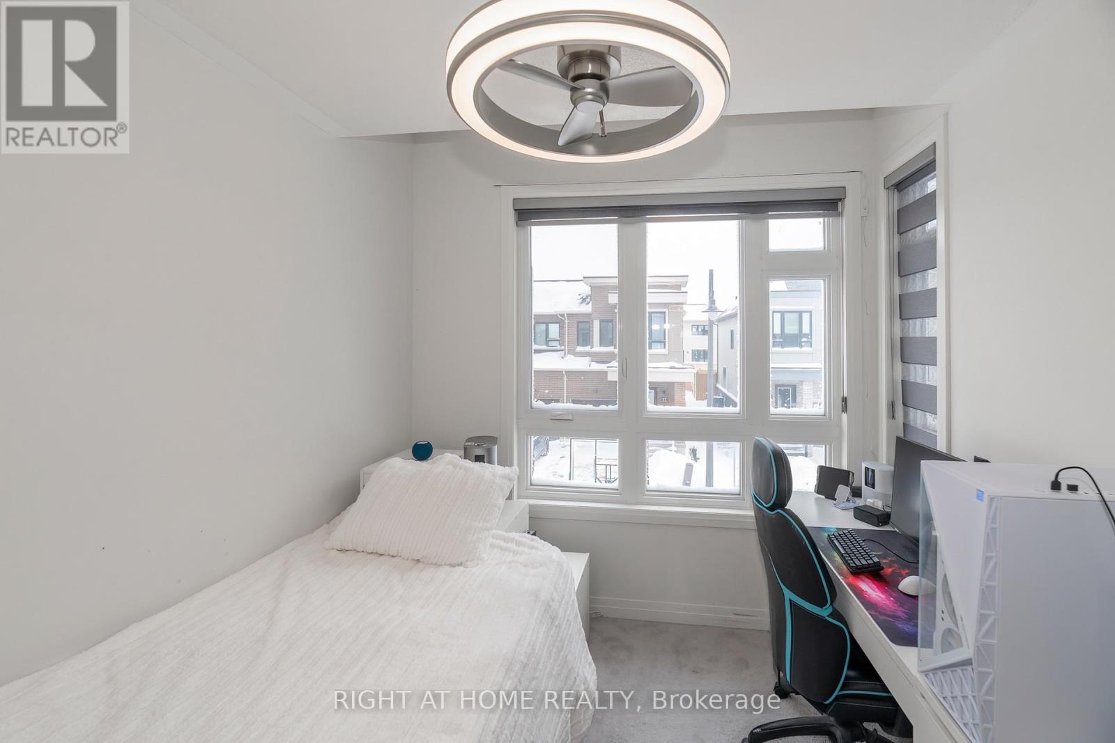 30 Caspian Square Property Photo 22