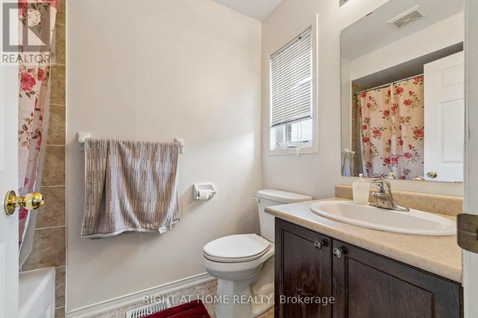 13 Weston Crescent Property Photo 20