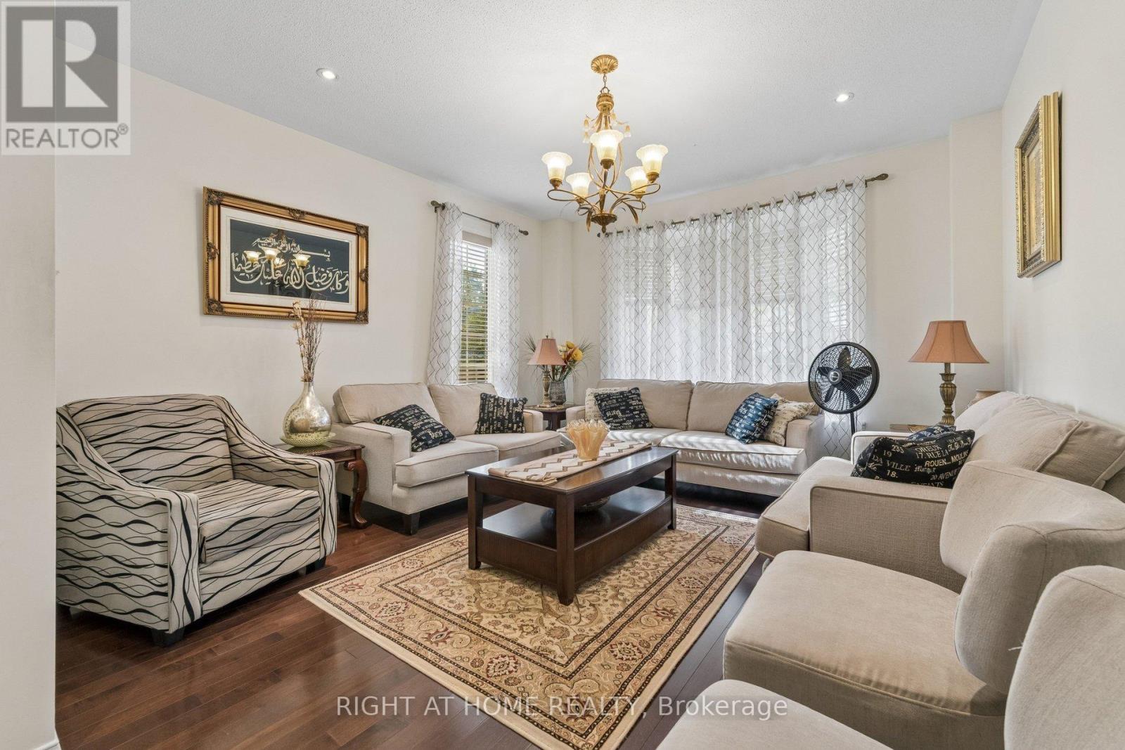 13 Weston Crescent Property Photo 45