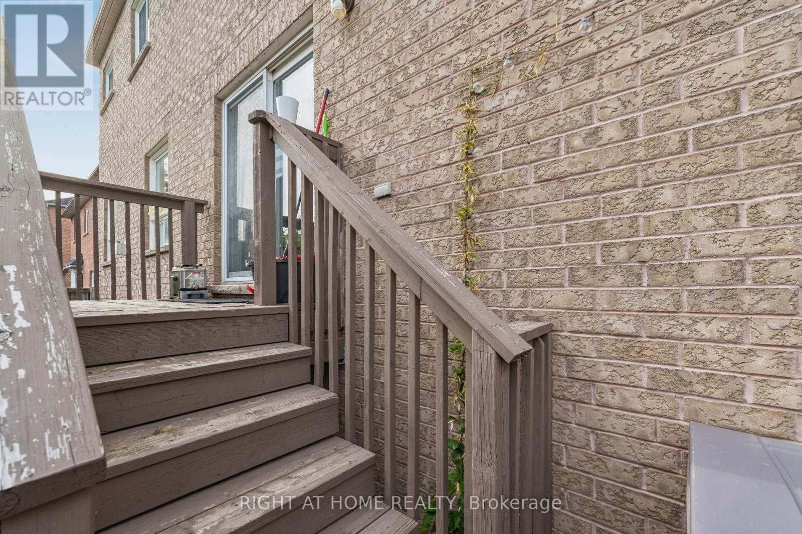 13 Weston Crescent Property Photo 47