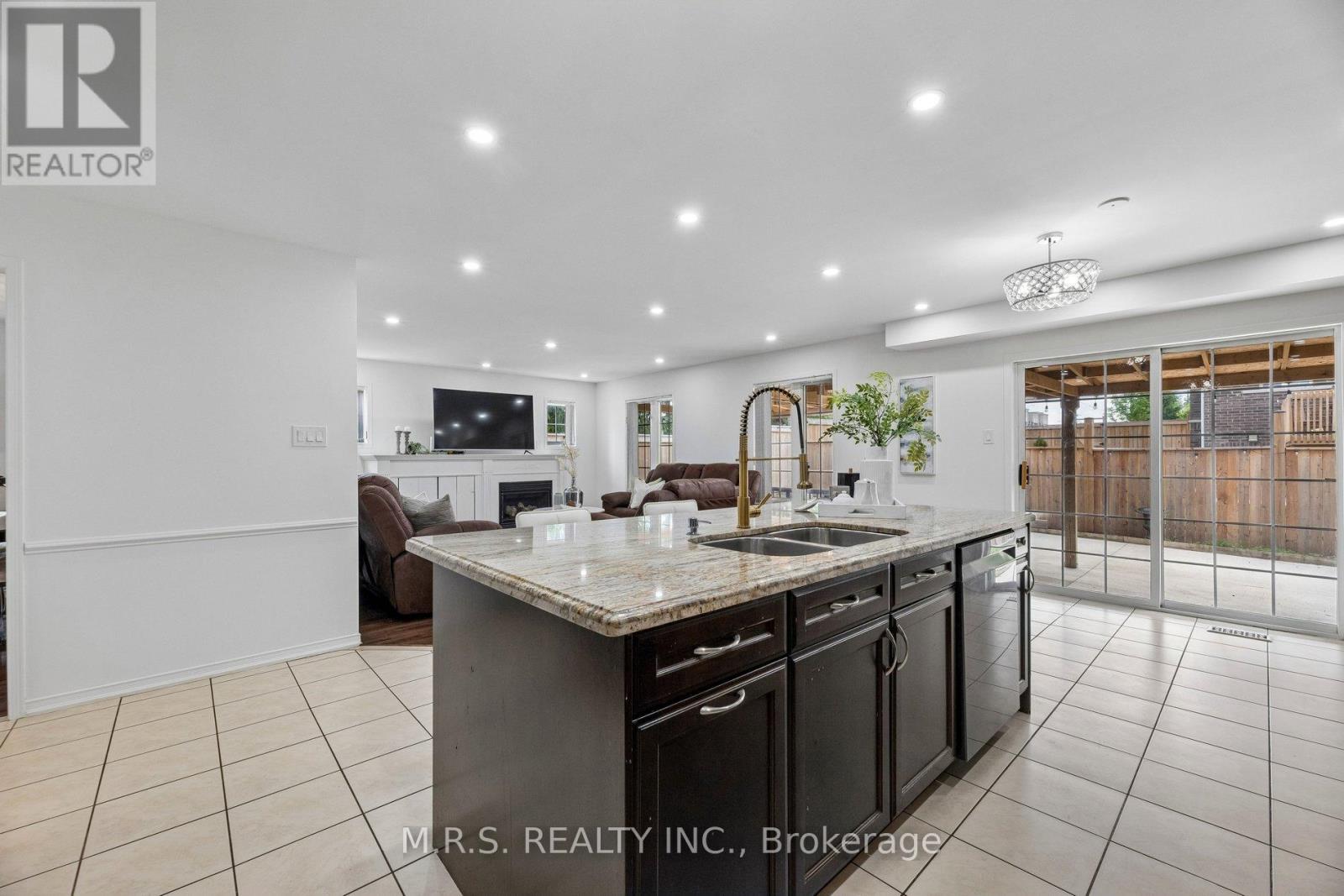 1408 Aldergrove Court Property Photo 14