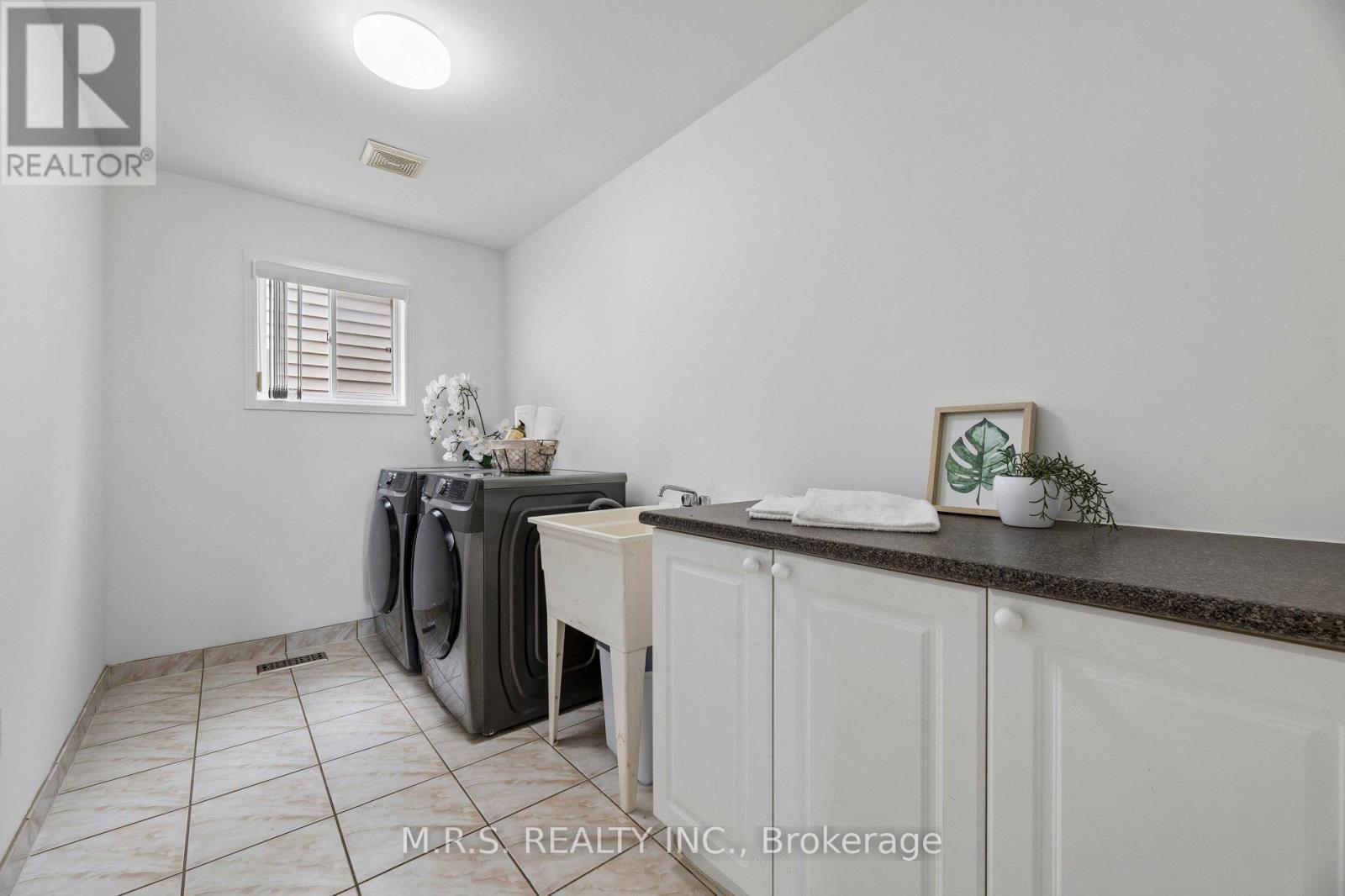 1408 Aldergrove Court Property Photo 22