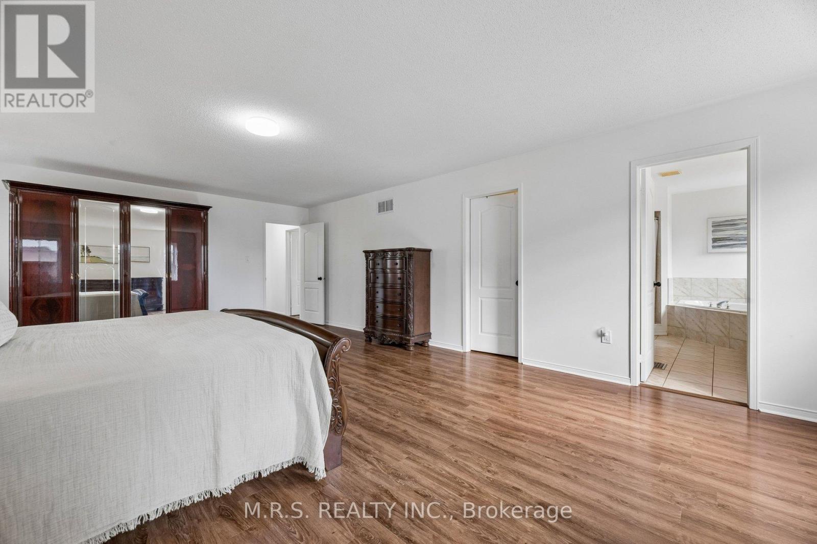 1408 Aldergrove Court Property Photo 29