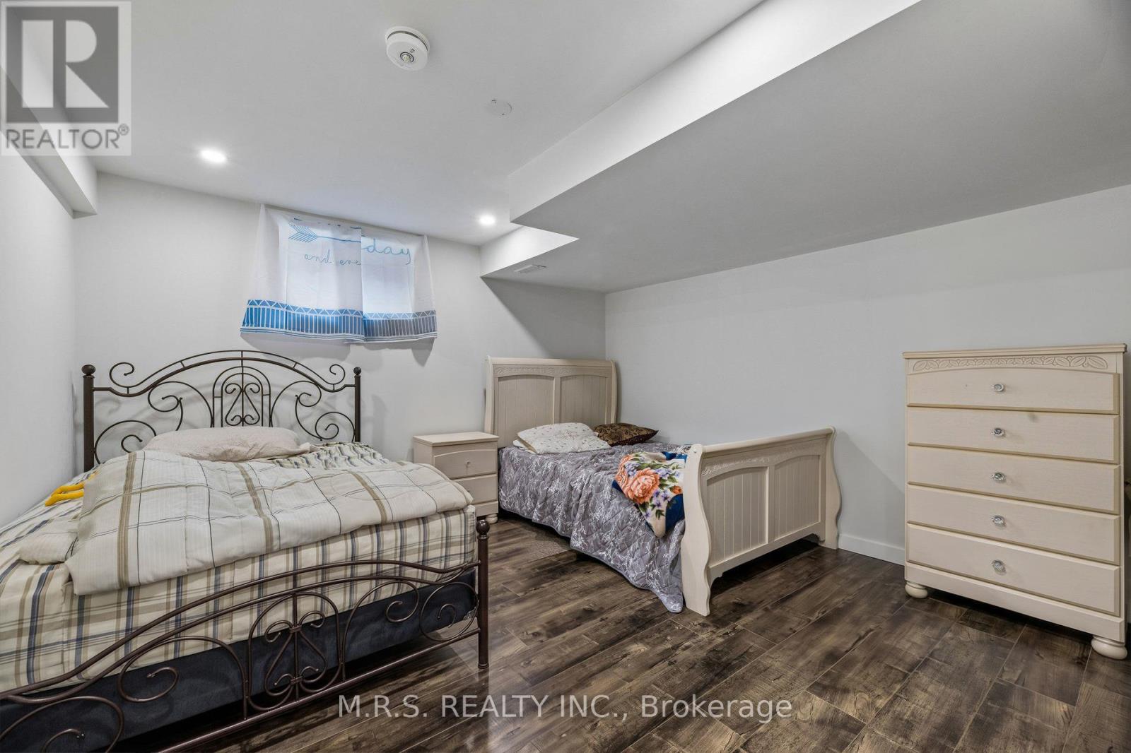 1408 Aldergrove Court Property Photo 32