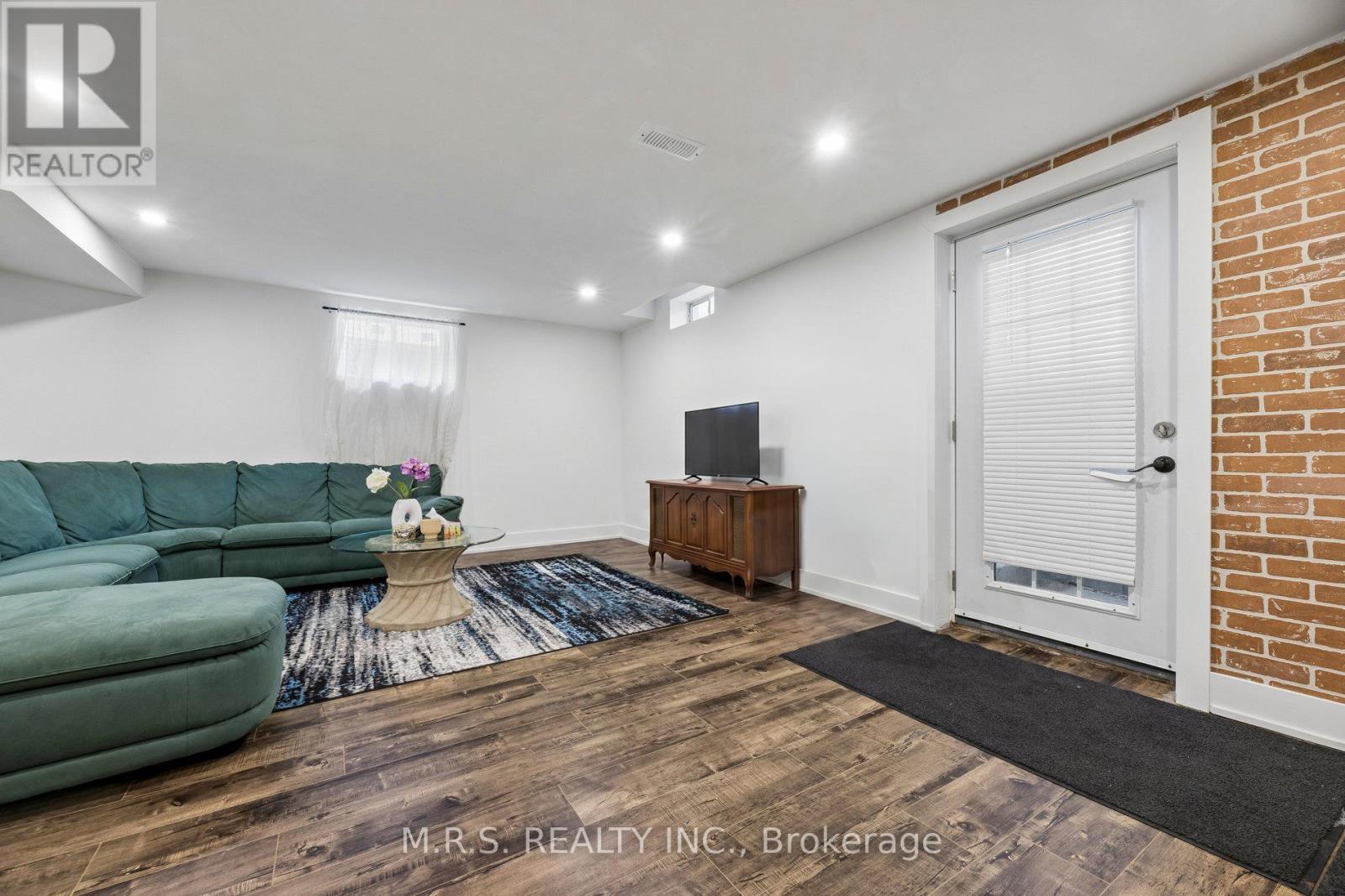 1408 Aldergrove Court Property Photo 35