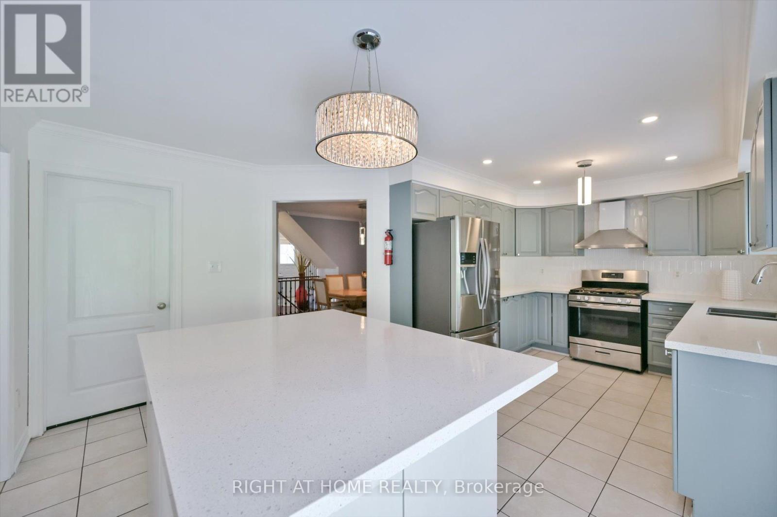 57 Hopkinson Crescent Property Photo 11
