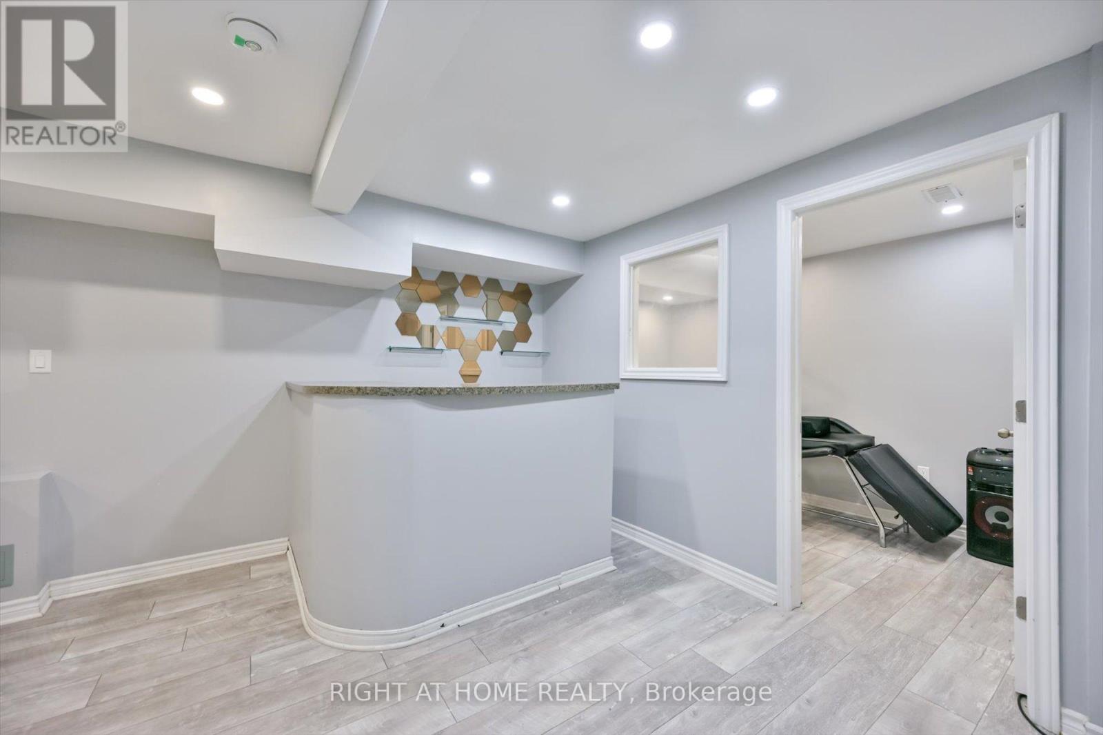 57 Hopkinson Crescent Property Photo 36