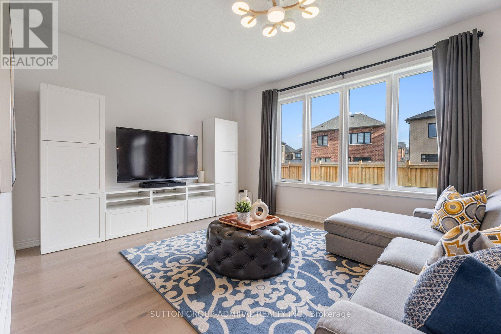 7 Priory Drive Property Photo 10