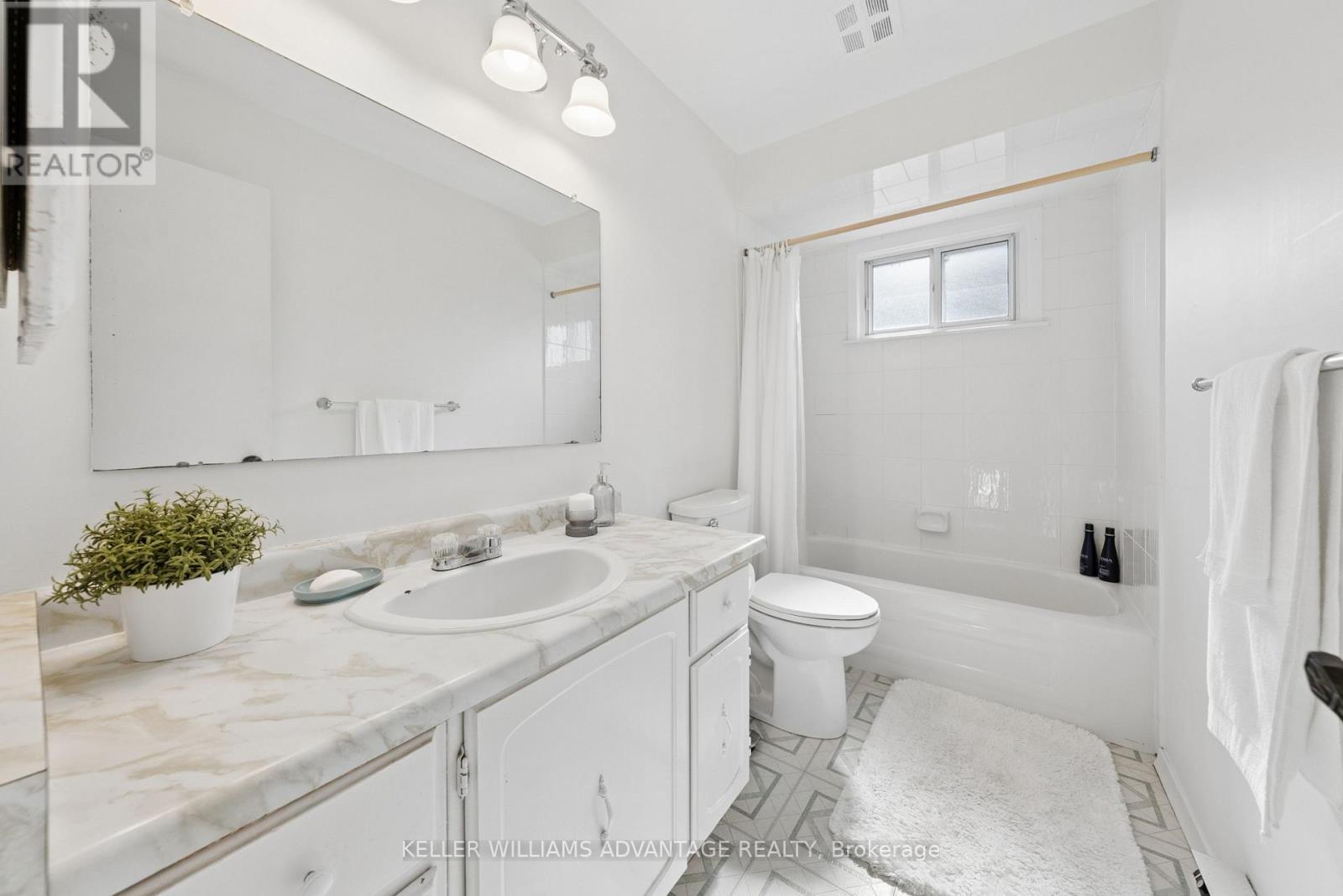 128 Holmcrest Trail Property Photo 12