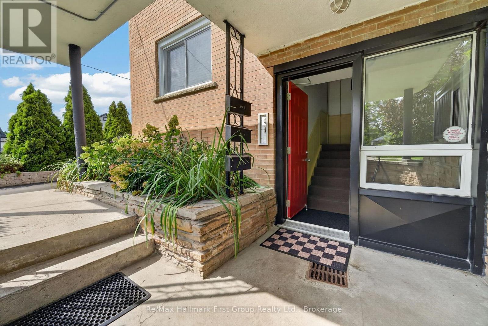 10 Lincoln Street Property Photo 4
