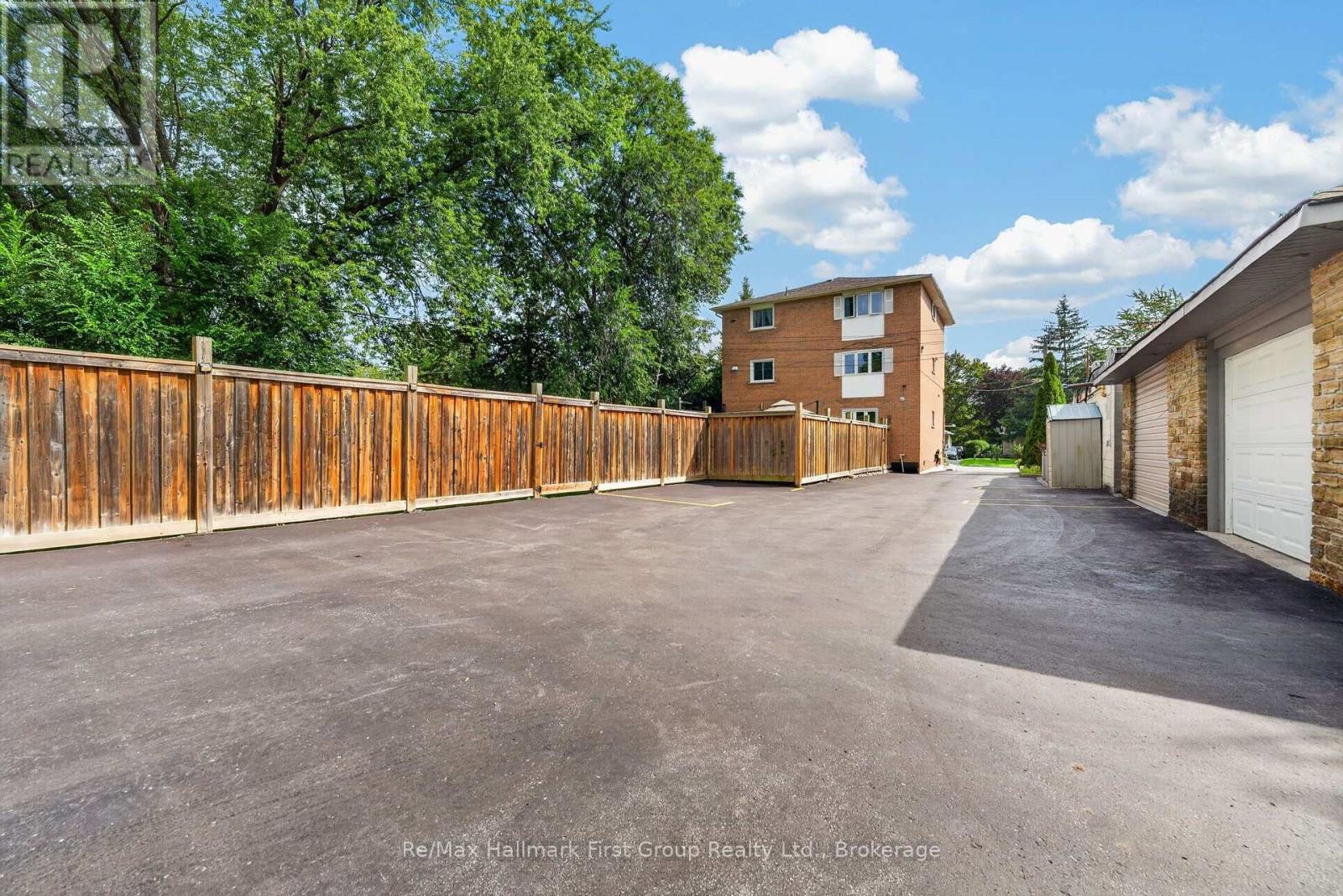 10 Lincoln Street Property Photo 32