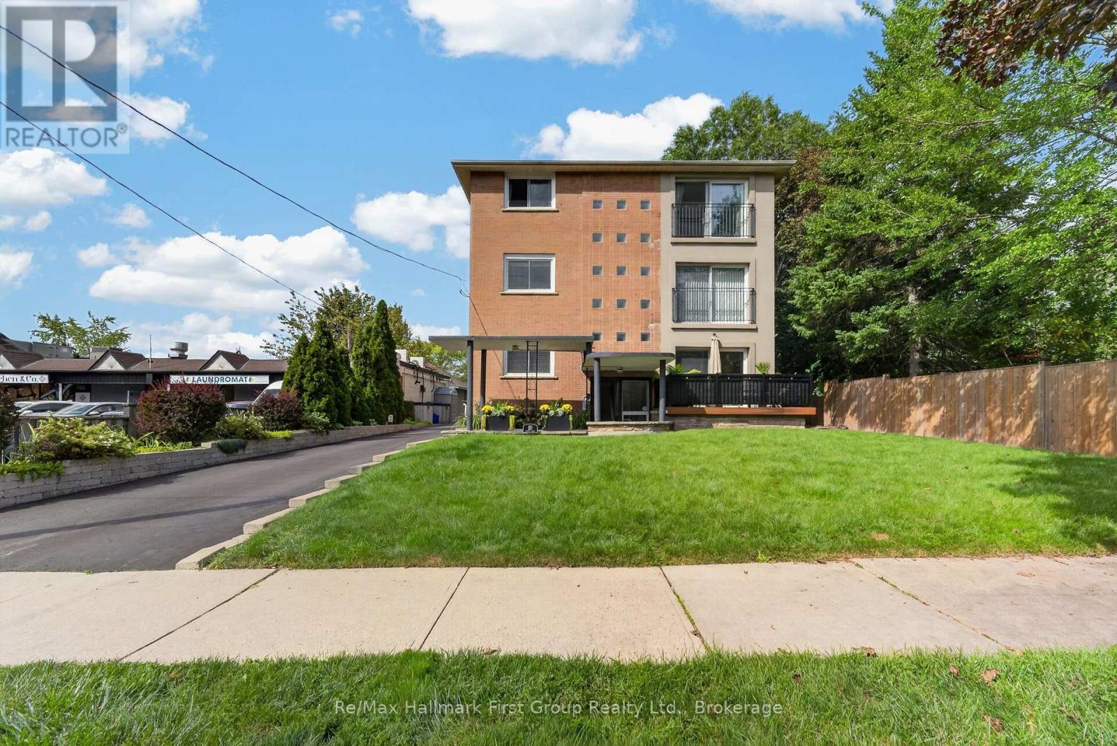 10 Lincoln Street Property Photo 1