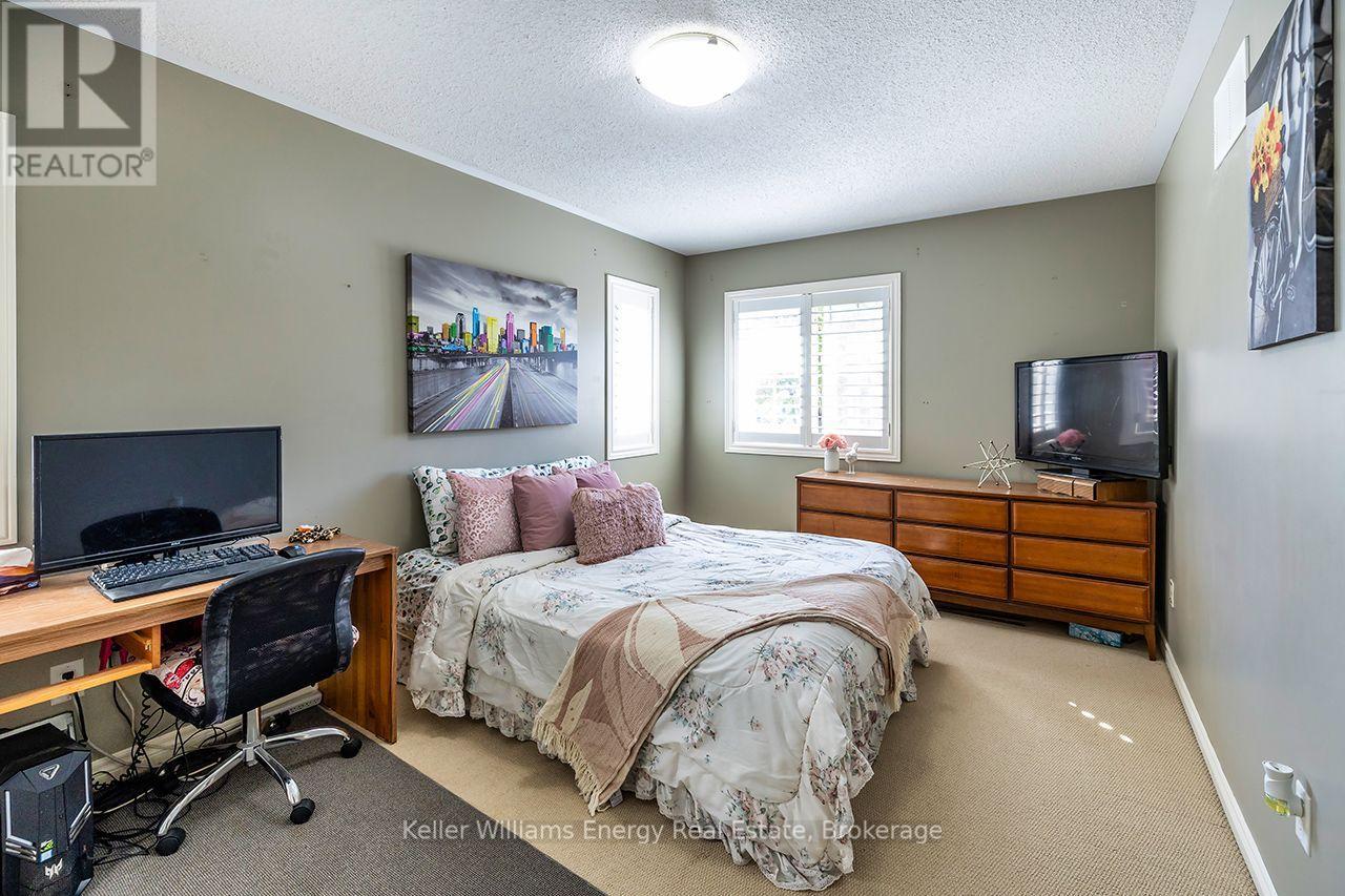409 Harris Street Property Photo 28