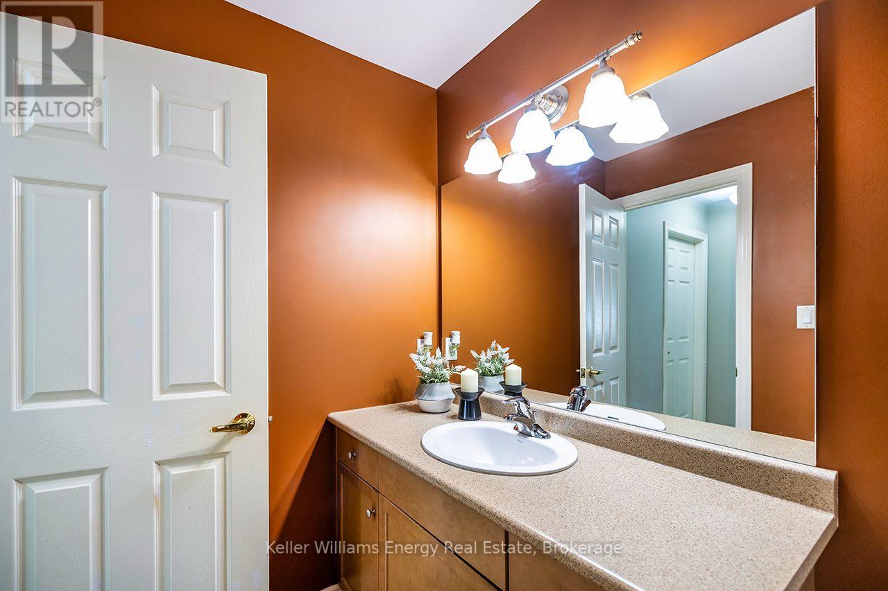 409 Harris Street Property Photo 33