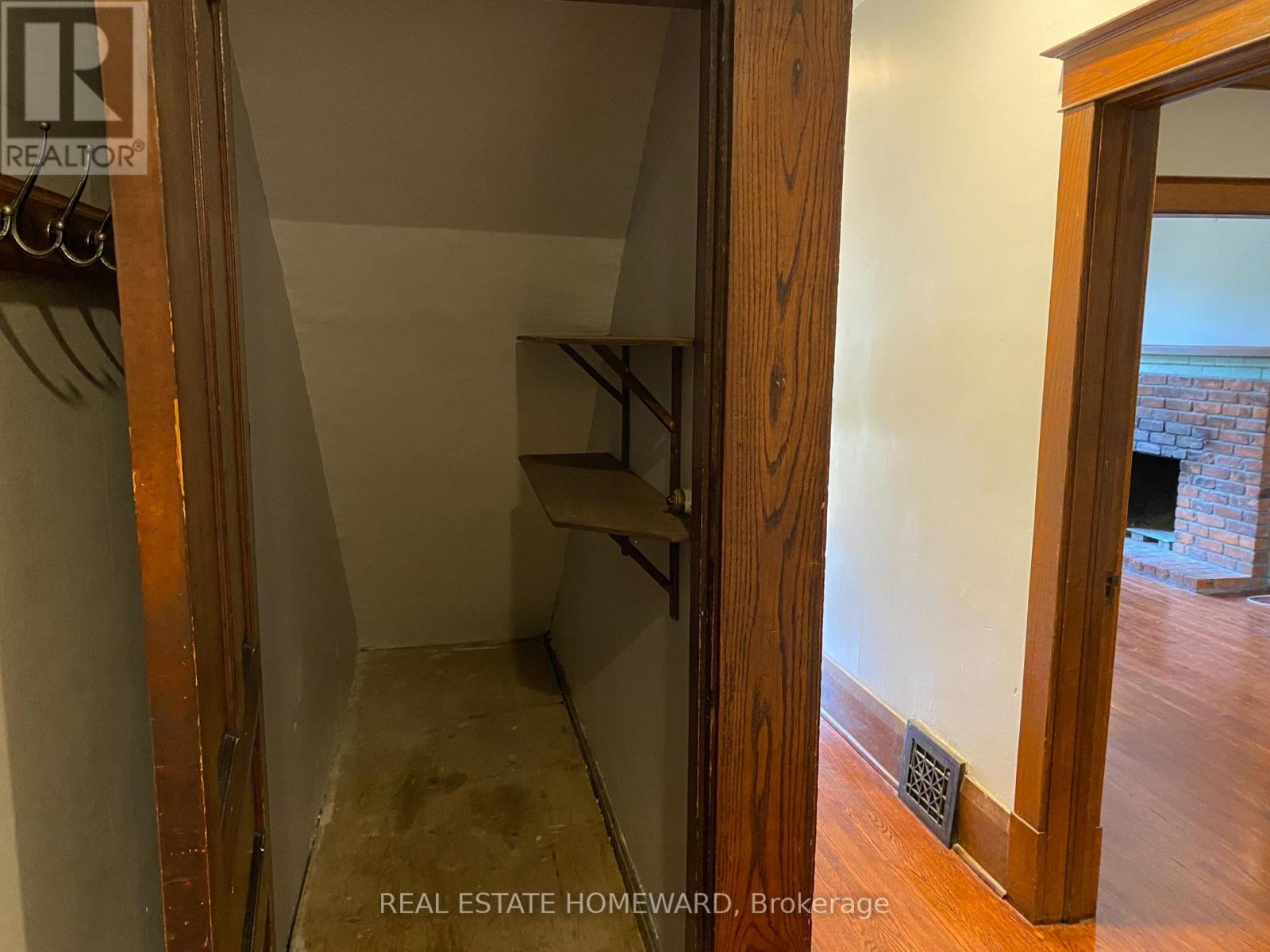 Main Floor - 15 Simpson Avenue Property Photo 15