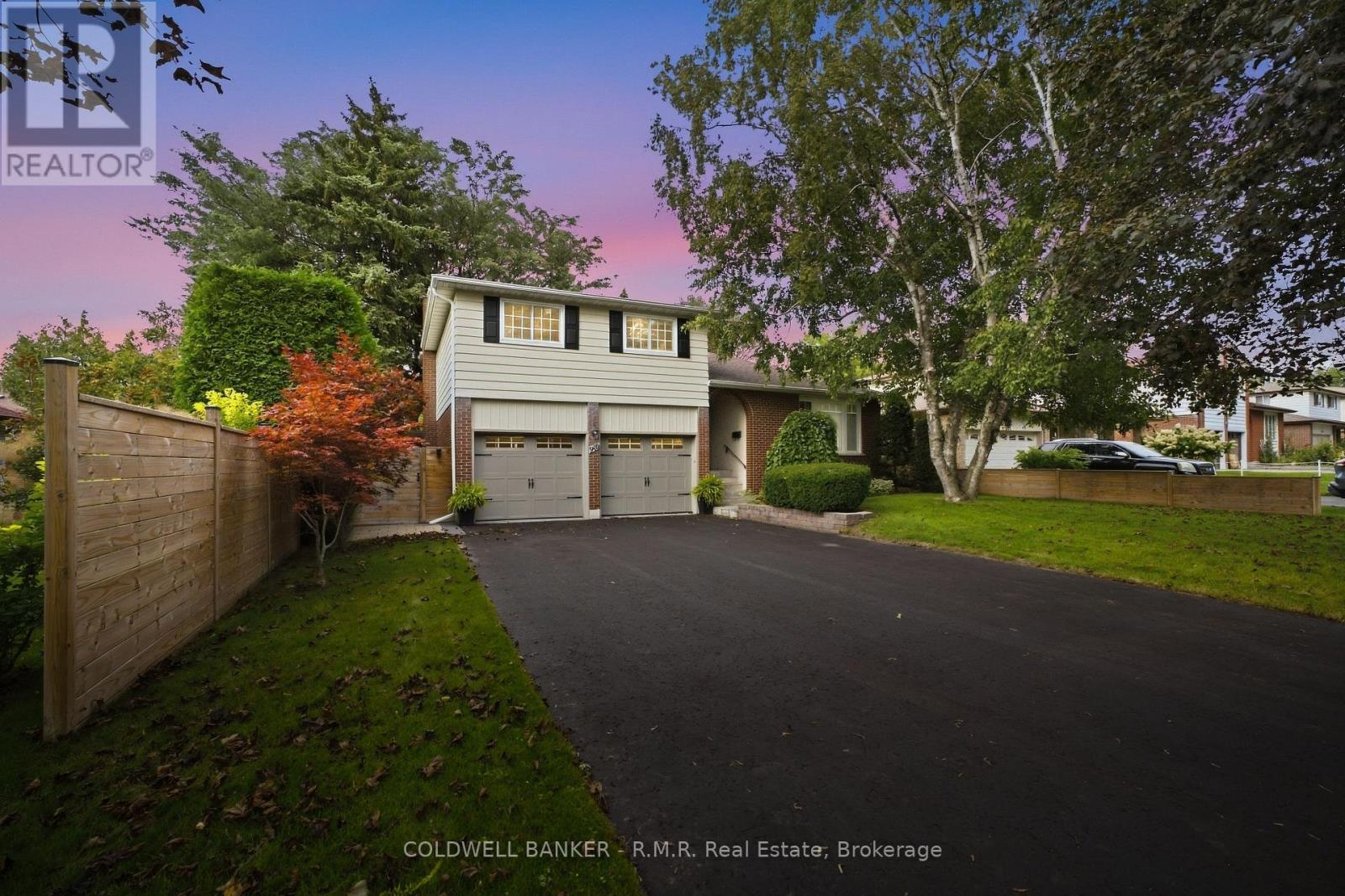 946 Beaufort Court Property Photo 1