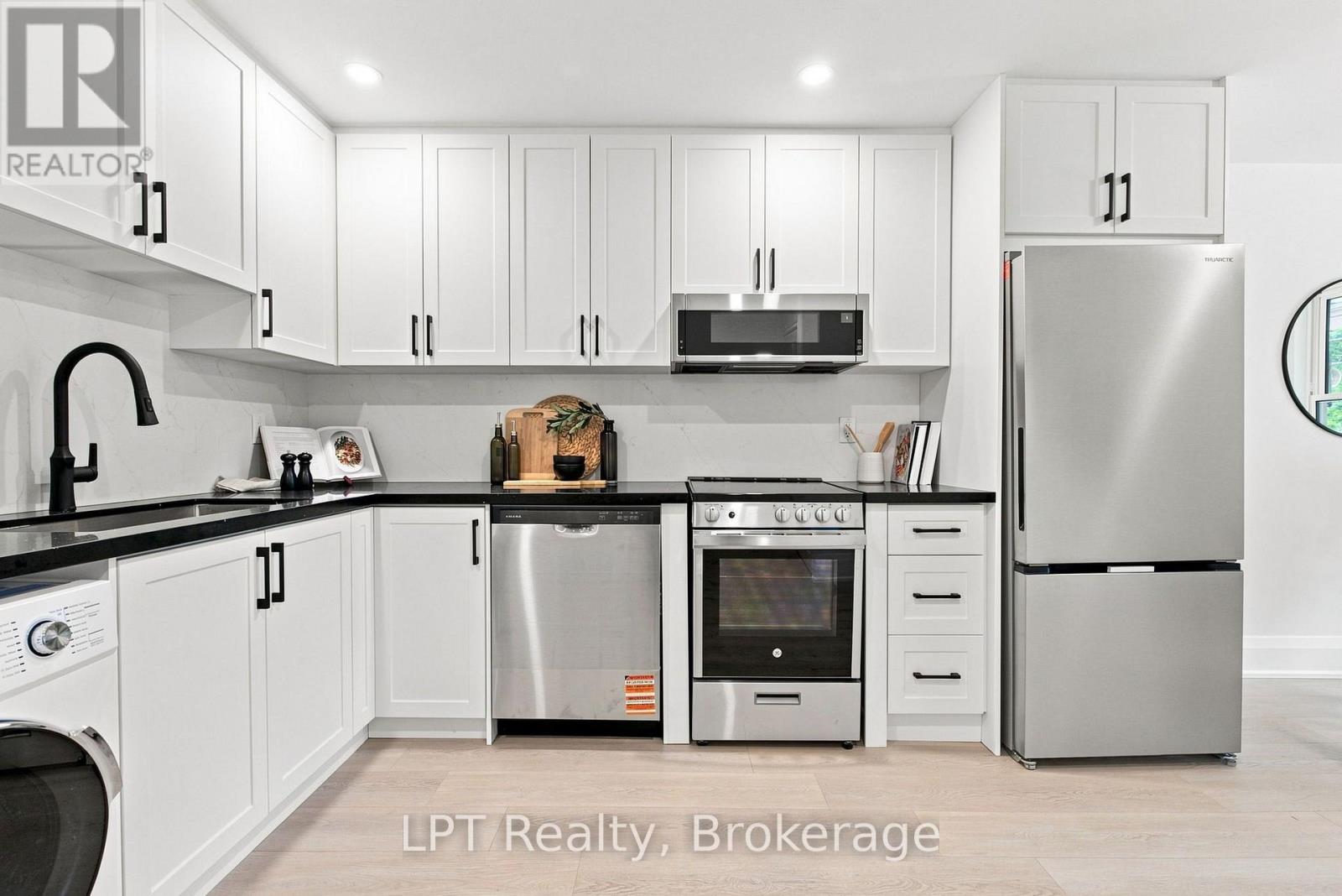 112 Olive Avenue Property Photo 10