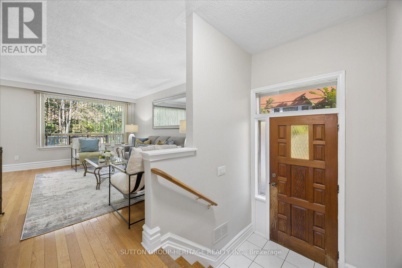 80 Applefield Drive Property Photo 7