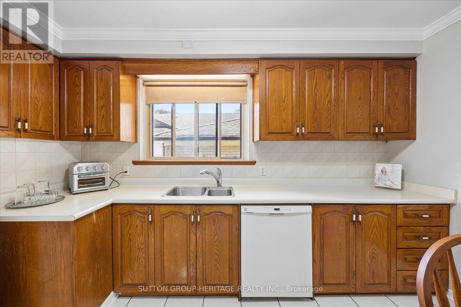 80 Applefield Drive Property Photo 15