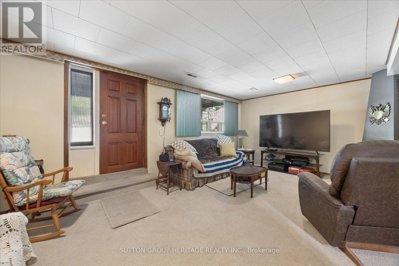 80 Applefield Drive Property Photo 30