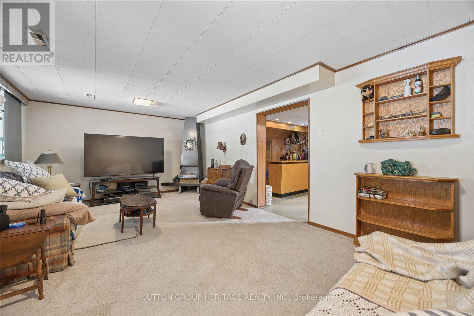80 Applefield Drive Property Photo 31