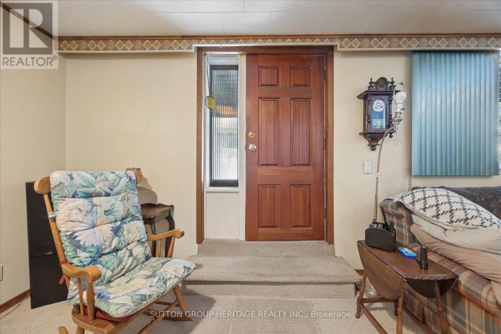 80 Applefield Drive Property Photo 33