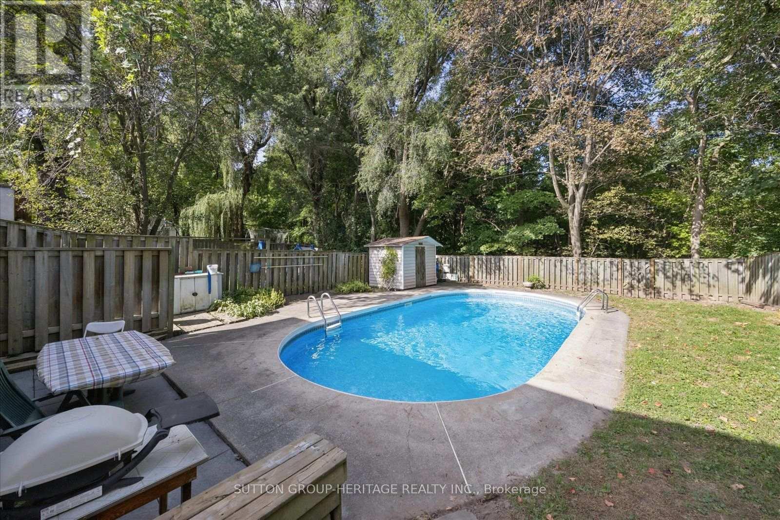 80 Applefield Drive Property Photo 40