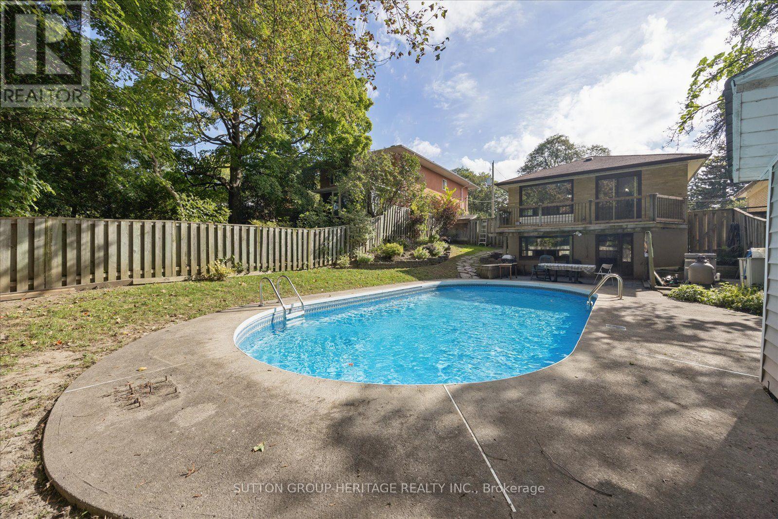 80 Applefield Drive Property Photo 42