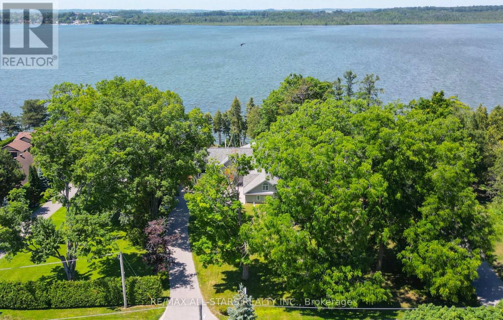 253 Stephenson Point Road Property Photo 2